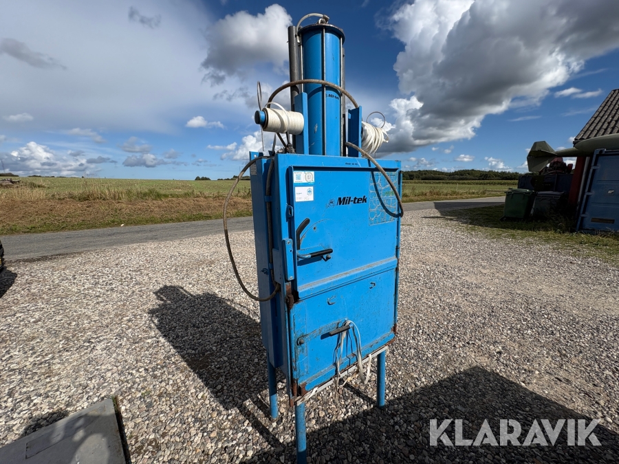 Pappresser Mil-tek CP.102