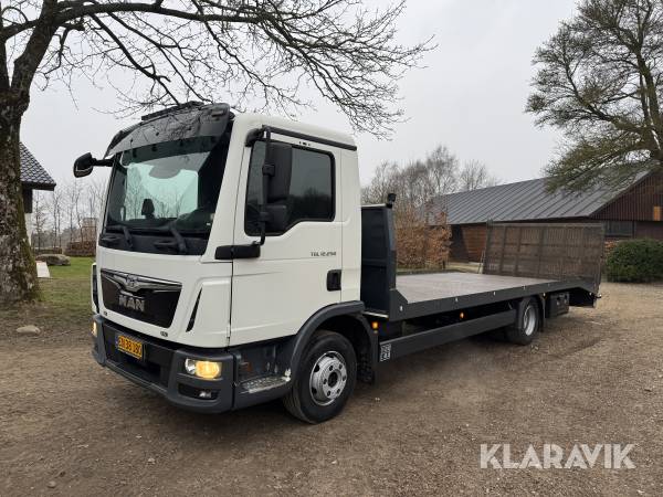 Lastbil MAN TGL 12.250 med knæklad