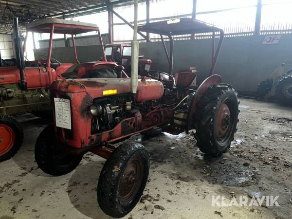 Veterantraktor Volvo Buster 320