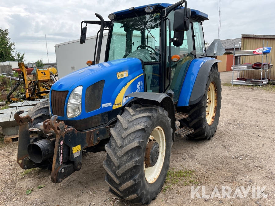 Traktor New holland T5060