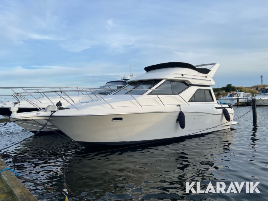 Motorbåd Bayliner 3258
