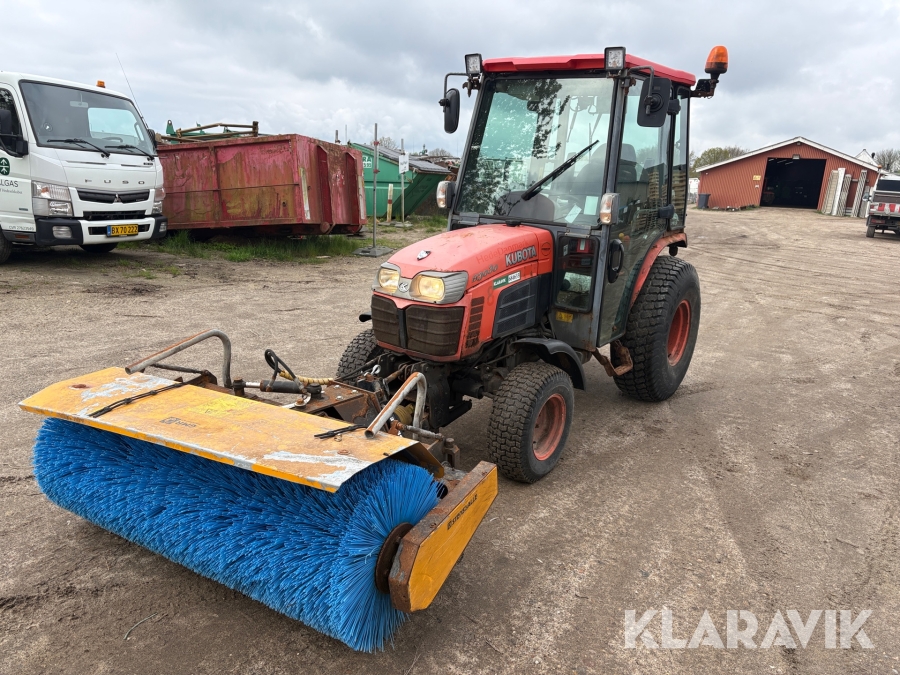 Traktor Kubota B3030-HST/CAB