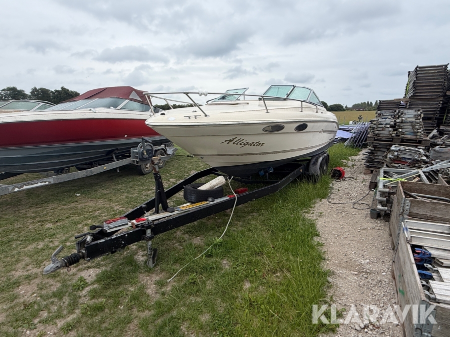 Motorbåd med trailer Sea Ray 220 Signature (220OV) 23 fod