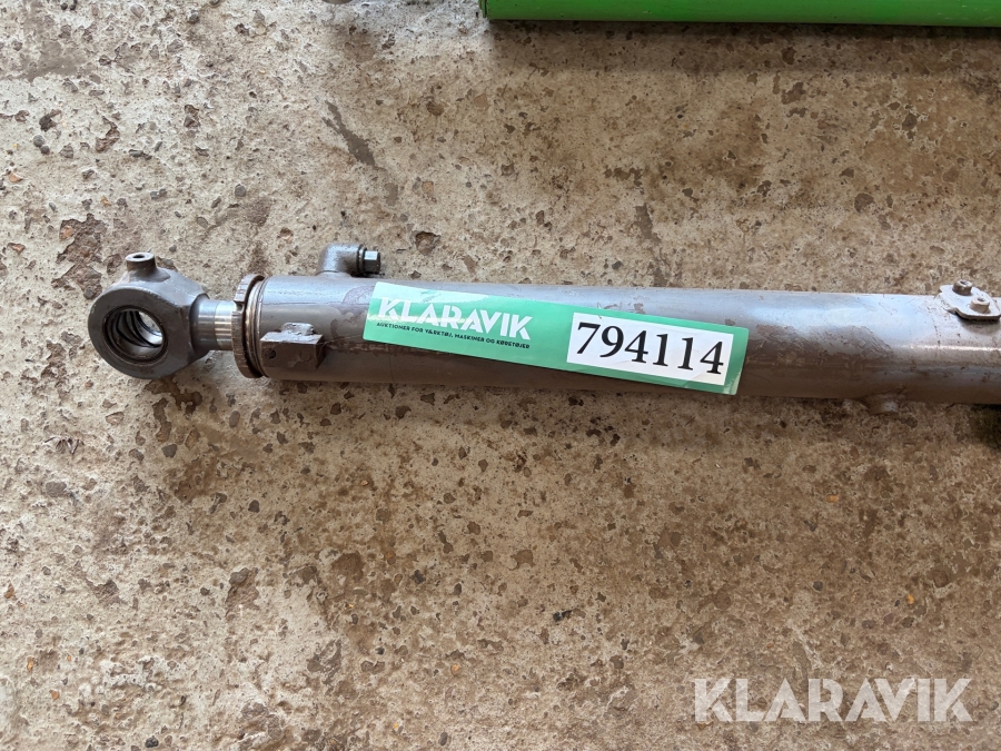 Cylinder passer til volvo 2.5 ton gravemaskine 2017