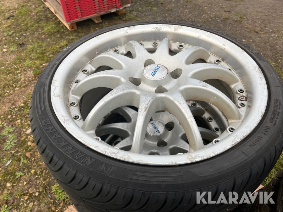 Fælg med dæk 4x100