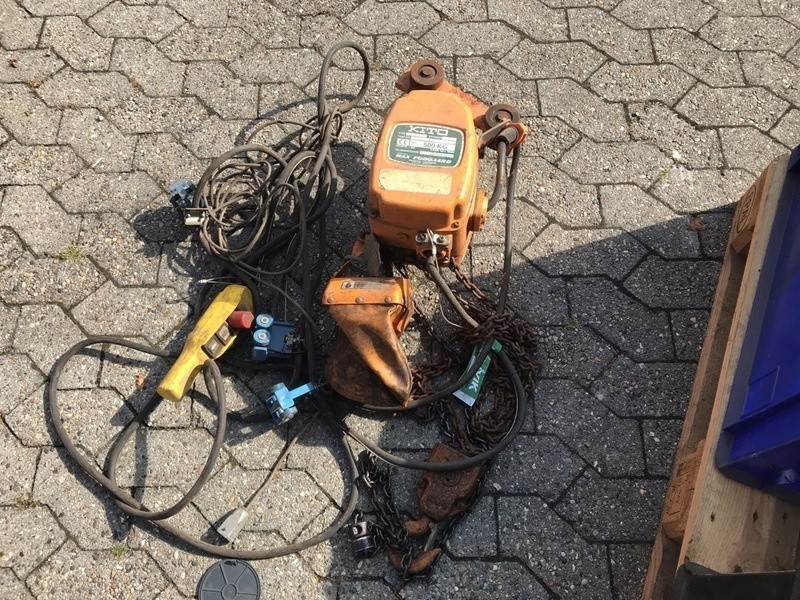 El talje 500 kg + manuel talje 5 Tons