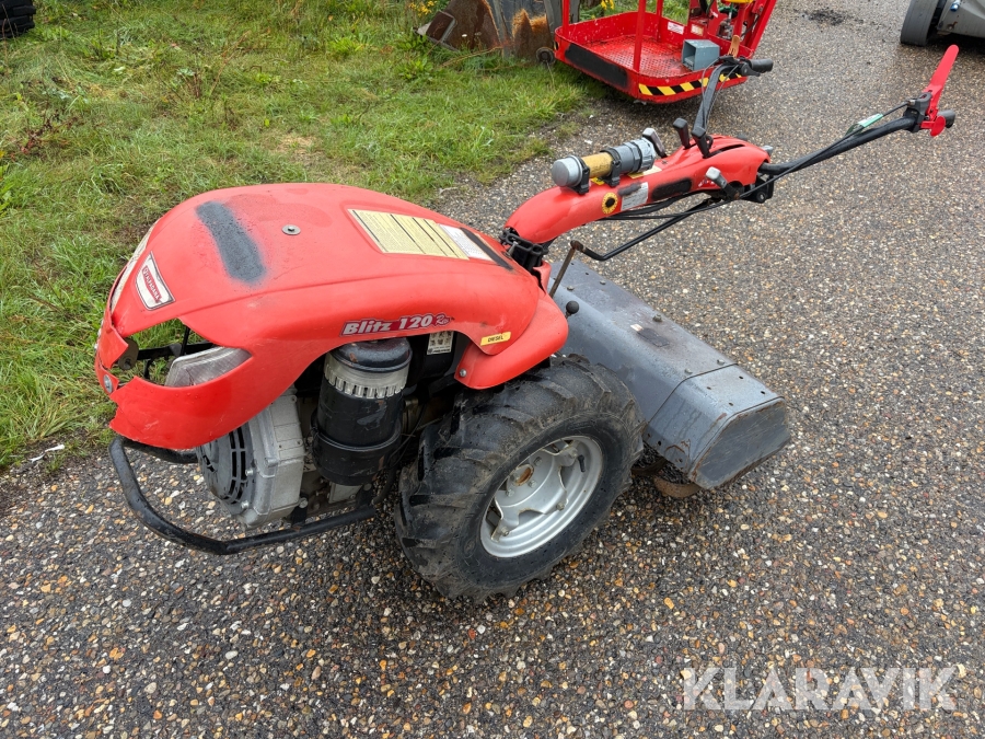 Redskabsbærer Valpadana Blitz 120 Rev med fræser