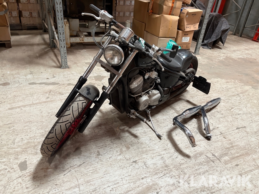 Motorcykel Honda VT 600 C