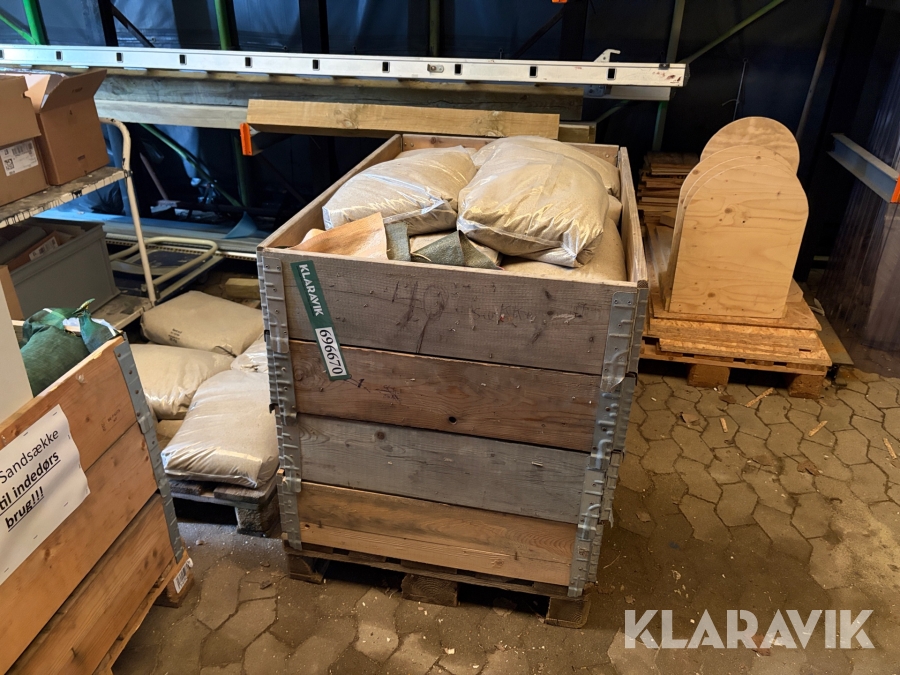 Sand i poser cirka 25 styk