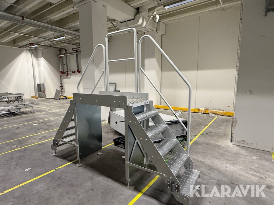 Trapper med platform 1 stk.