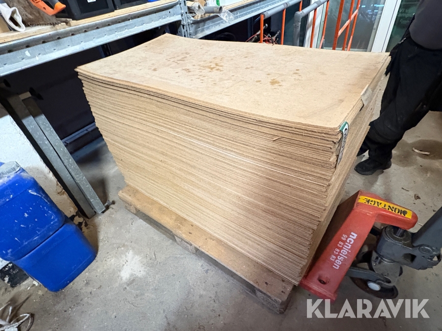 Masonitplader 61x122 cm - 200 styk