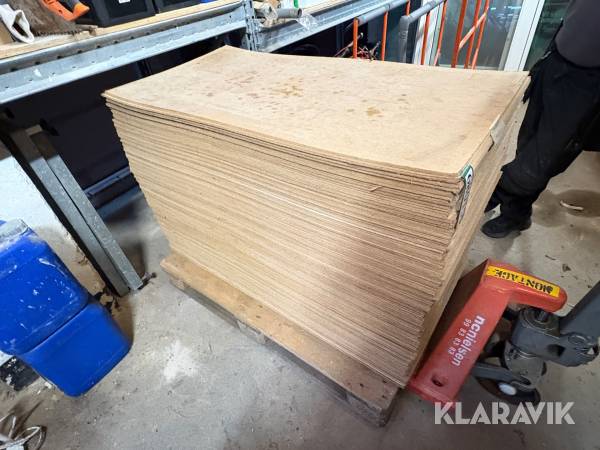 Masonitplader 61x122 cm - 200 styk