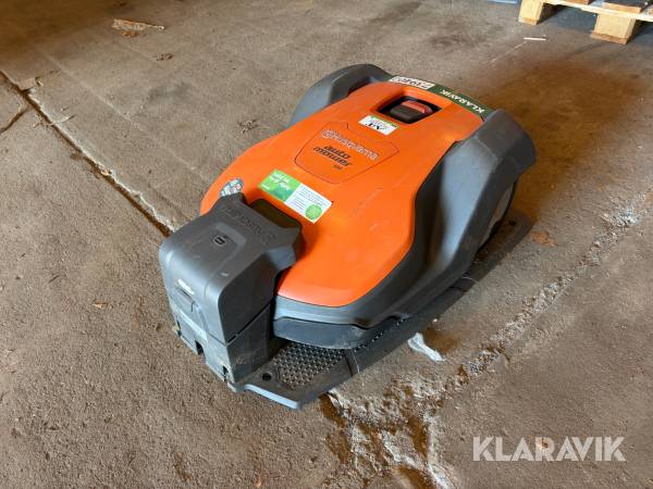Robot plæneklipper Husqvarna 520 med ladestation
