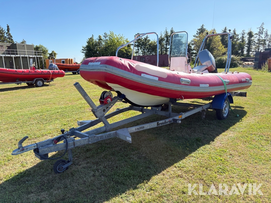 RIB-båd med påhængsmotor & Brenderup bådtrailer Brig F500