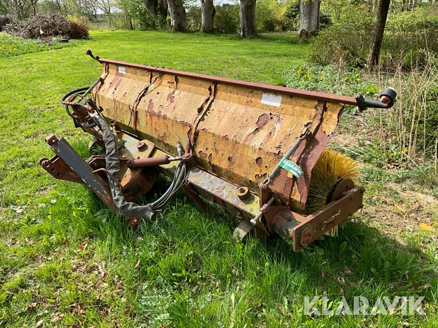 Kost Stensballe med nye børster