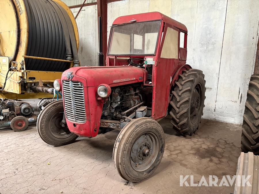 Traktor Massey-Fergusson 35