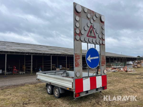 Skiltevogn Vezeko - 1300kg