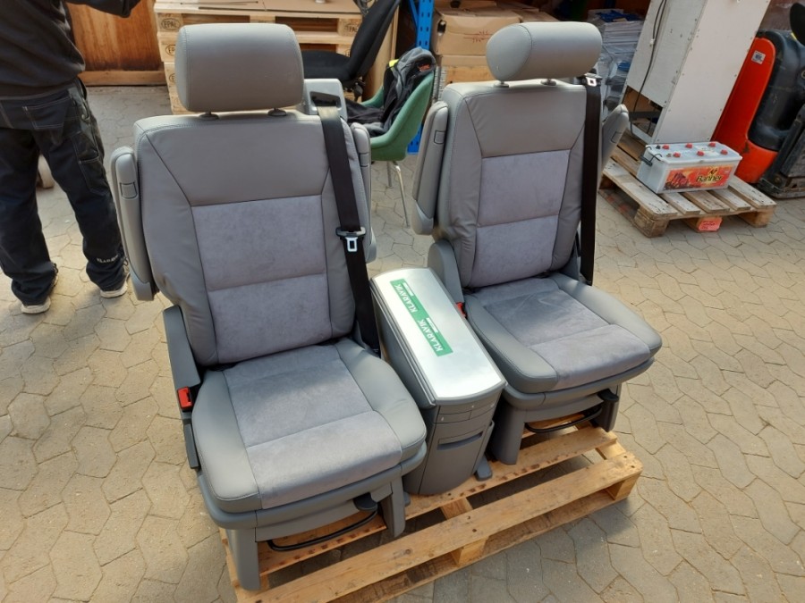 Sæder og midterkonsol