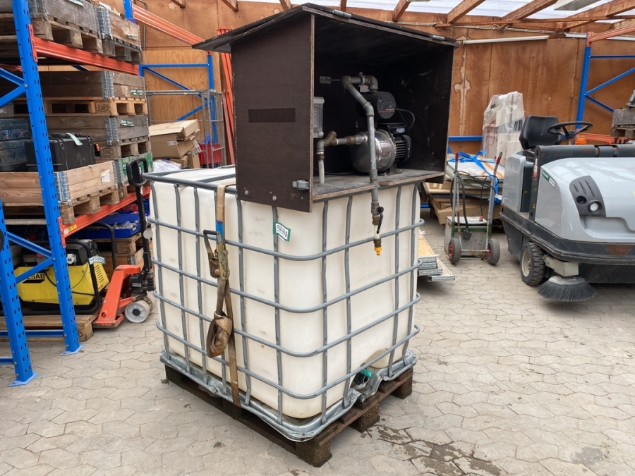 Palletank med pumpe