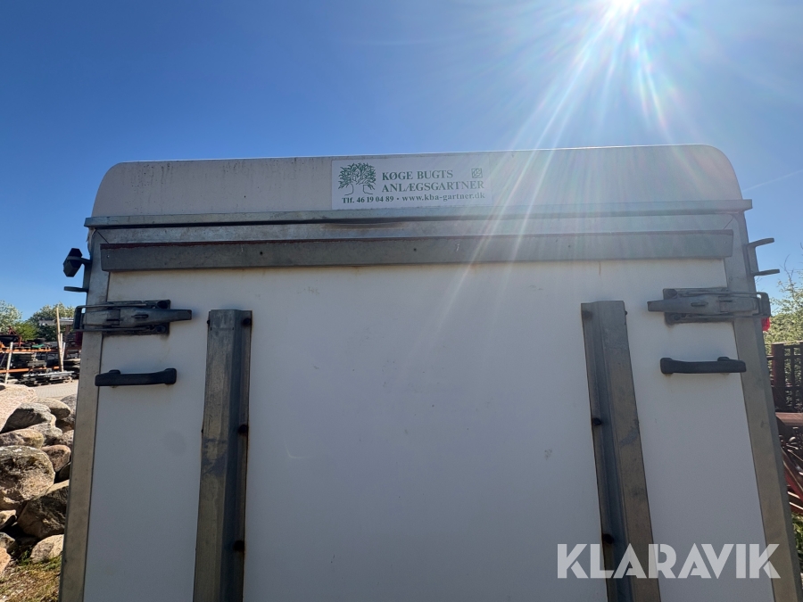 Lukket trailer Brenderup C05