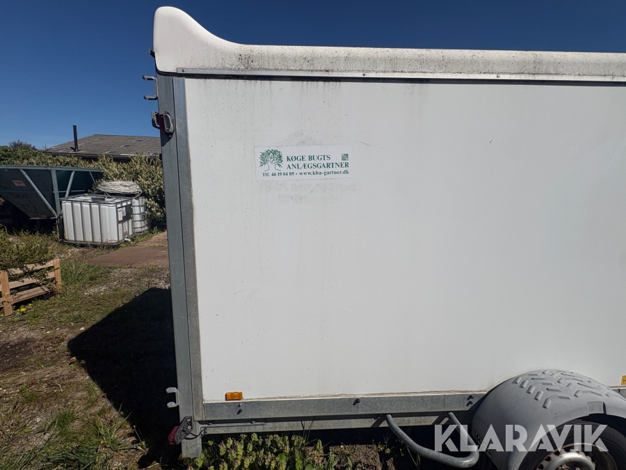 Lukket trailer Brenderup C05