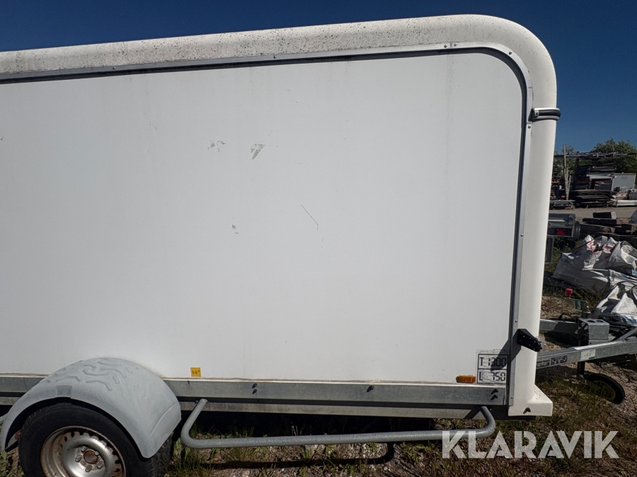 Lukket trailer Brenderup C05