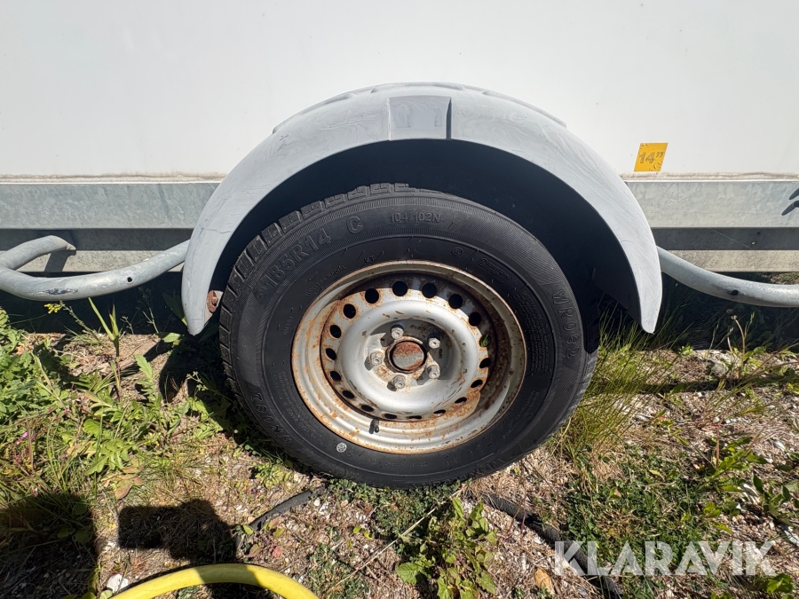 Lukket trailer Brenderup C05