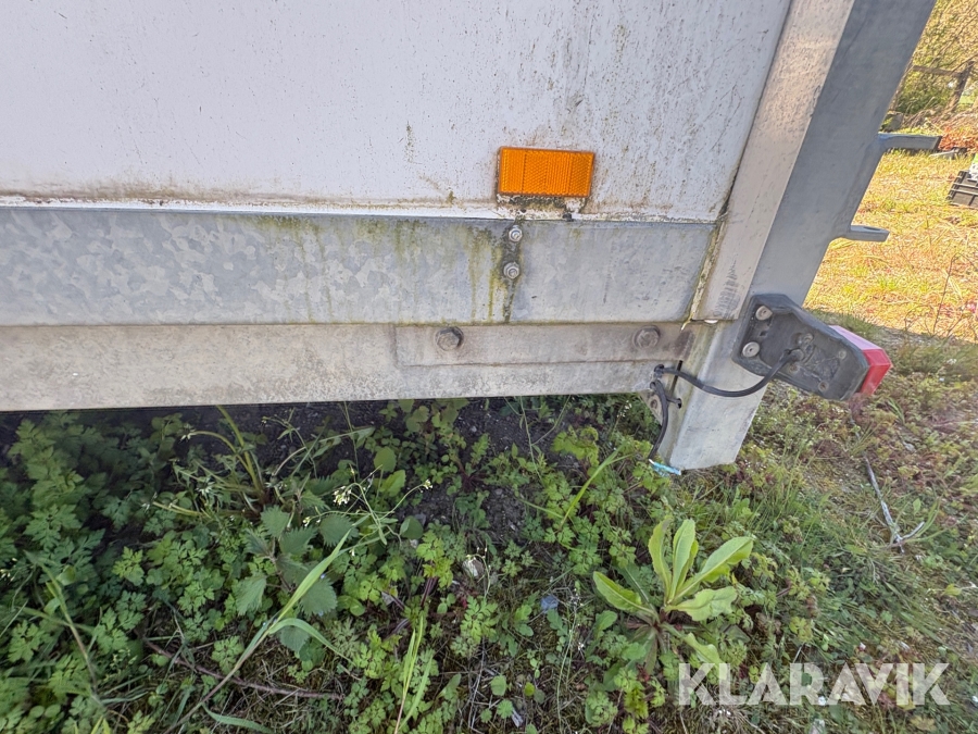 Lukket trailer Brenderup C05