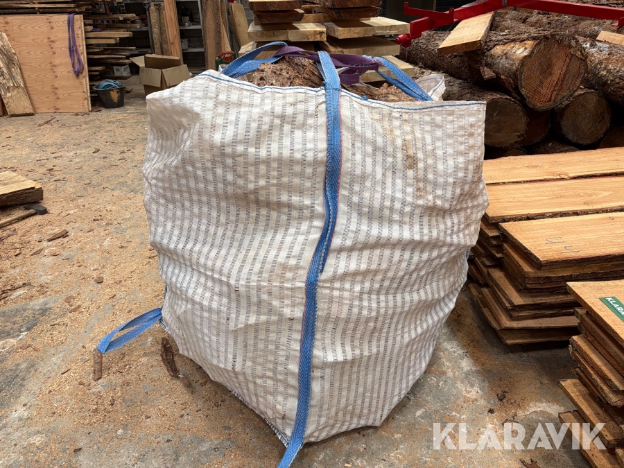 Big back med med brænde af lærke træ