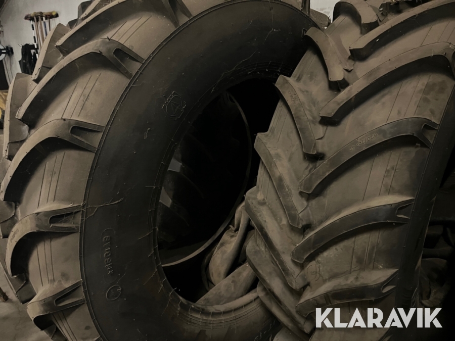 Dæk med slange 620/70 R42 2 styk