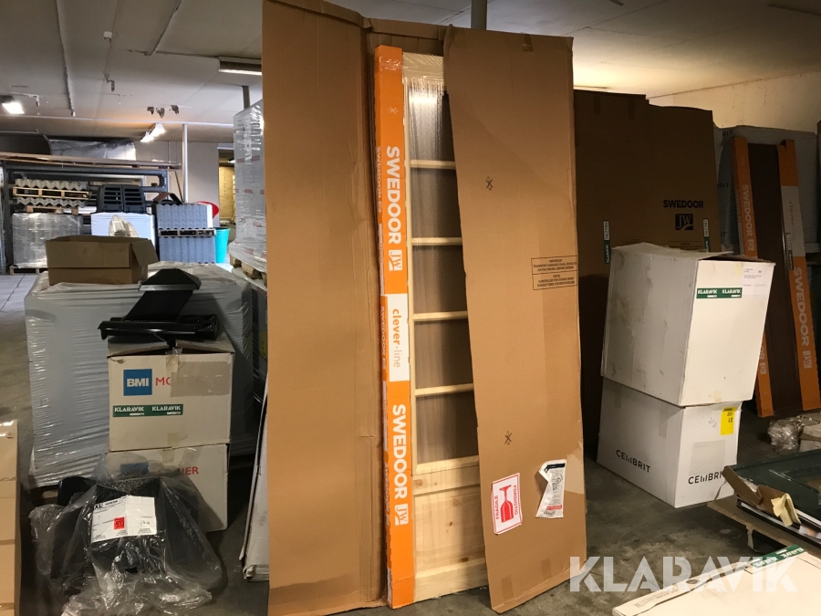 Fyrretræsdør Swedoor 825x2040x40mm med glas