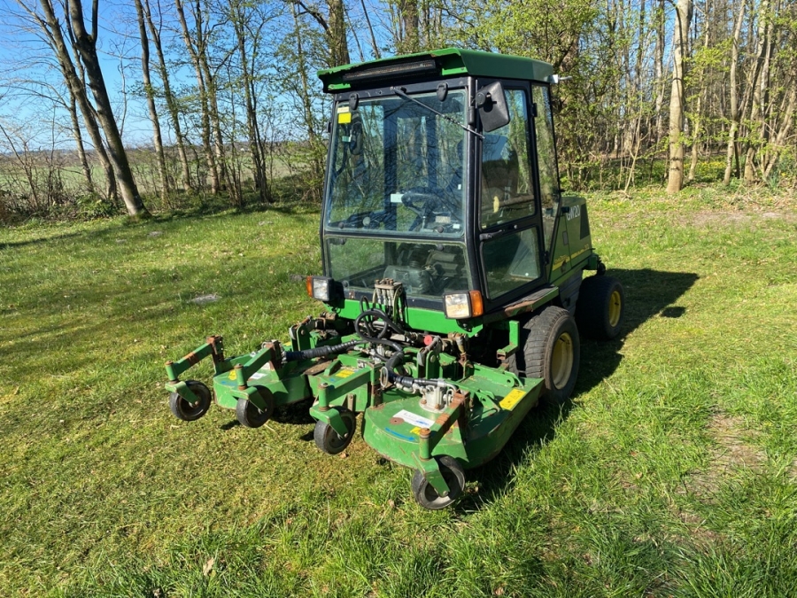 Græsklipper med hydraulisk klipper