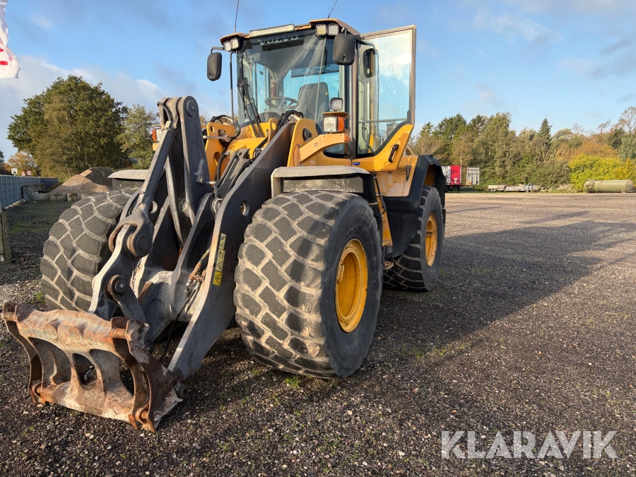 Gummiged Volvo L120g