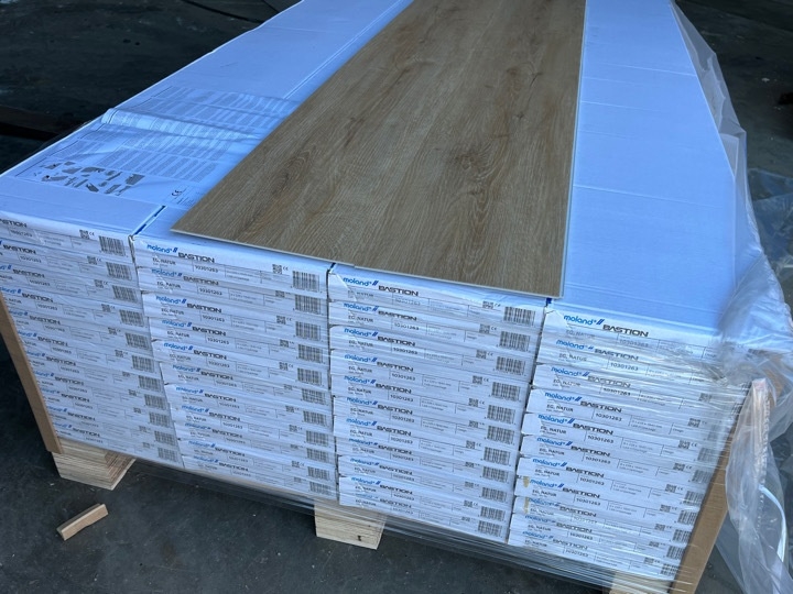 Vinylgulv 8mm. 73.92 m2