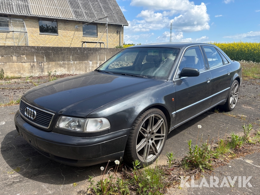 Personbil Audi A 8 Quattro