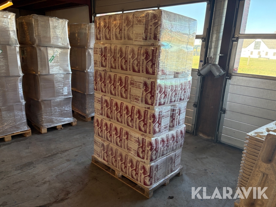 Staldstrø 18 baller af 22 kg