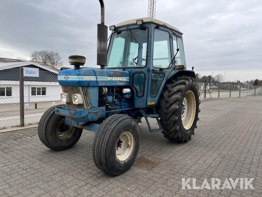 Traktor Ford 6610