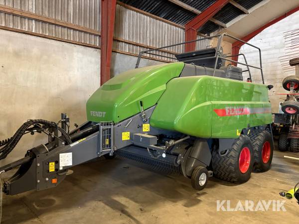 Storballepresser Fendt 1290 XD med parkland ballevogn