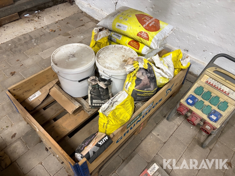 Assorterede mørtel og puds - cirka 14 enheder