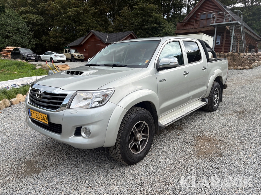 Varebil Toyota Hilux 2,5 D-4D, D-cab 4 WD
