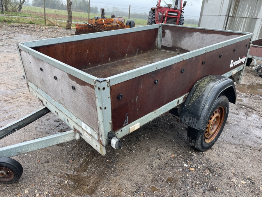 Trailer