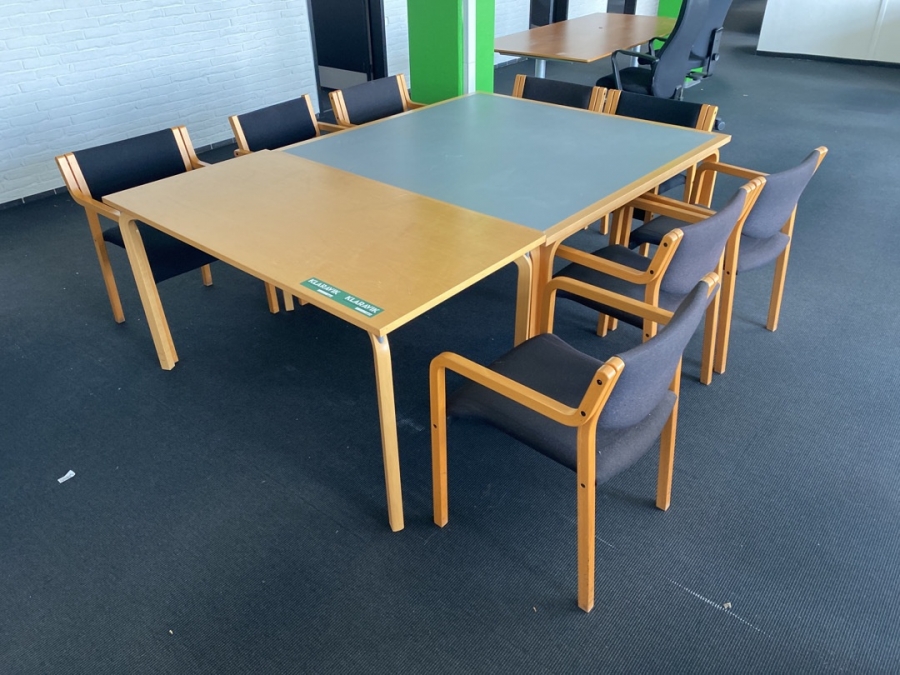 Konference bord med 8 stole
