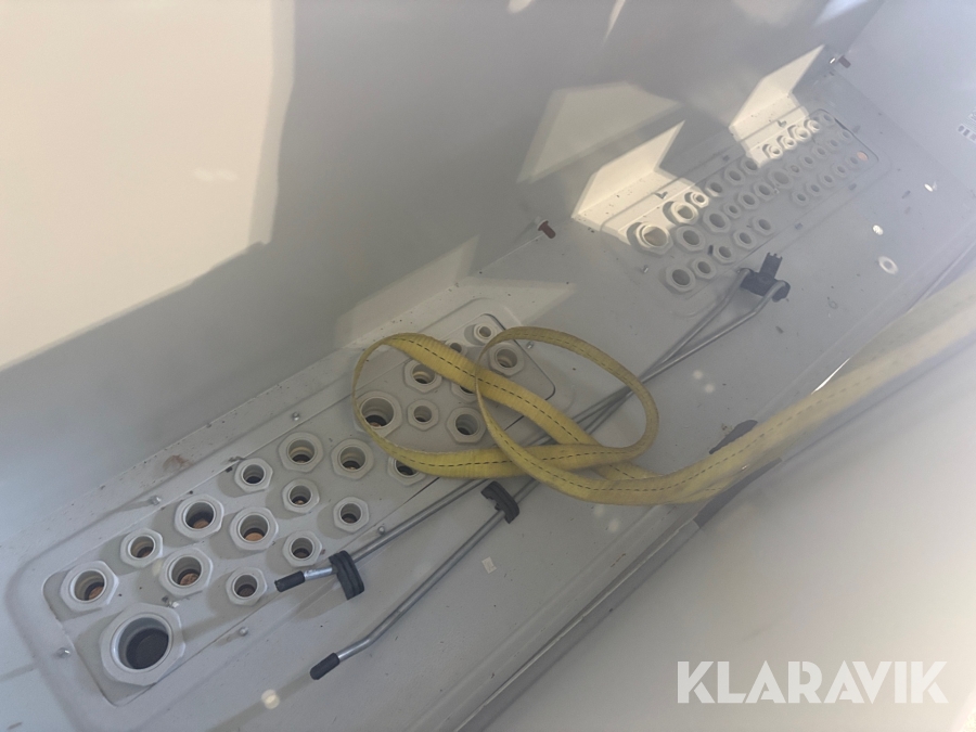 Elskab uden indhold, Esbjerg, Klaravik auktioner