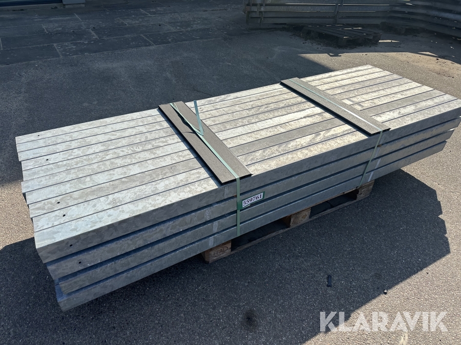 Galvaniserede stolper 40 styk. 2,5m. lange