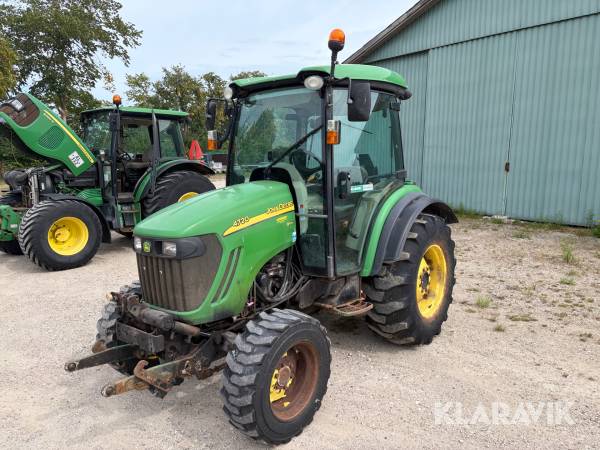 Traktor John Deere 4720