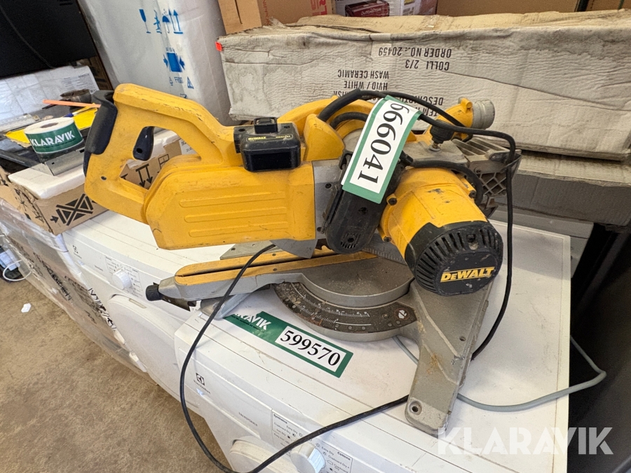 Kap / geringssav Dewalt DWS7085, Køge, Klaravik auktioner