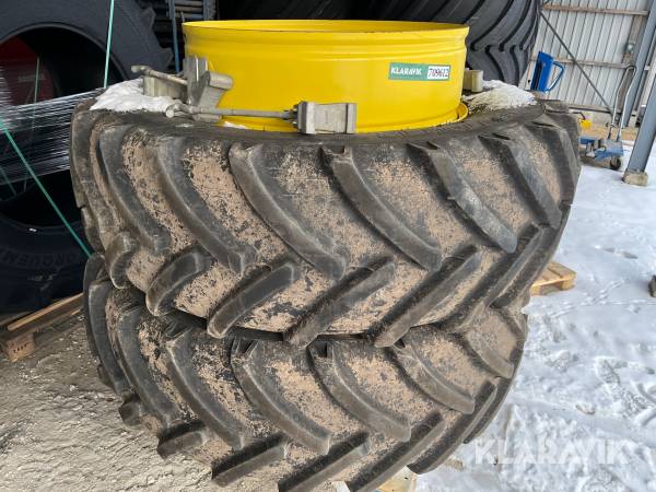 Tvillinghjul John Deere bag 620/70-42 med låse 2 styk