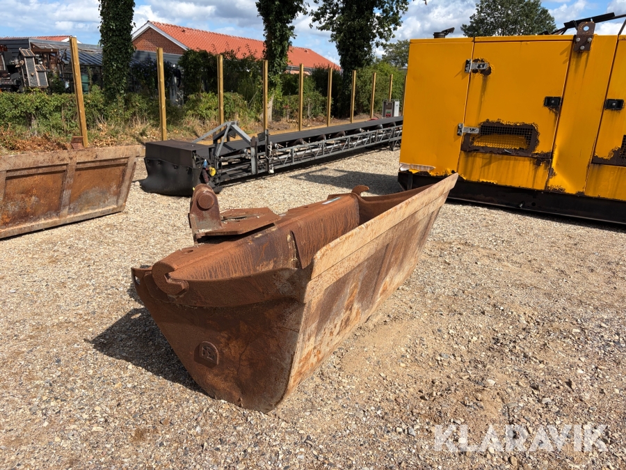 Planerskovl Viby Jern EC240 kipbar