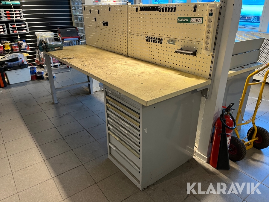 Værkstedsbord 250cm med væg og skuffer