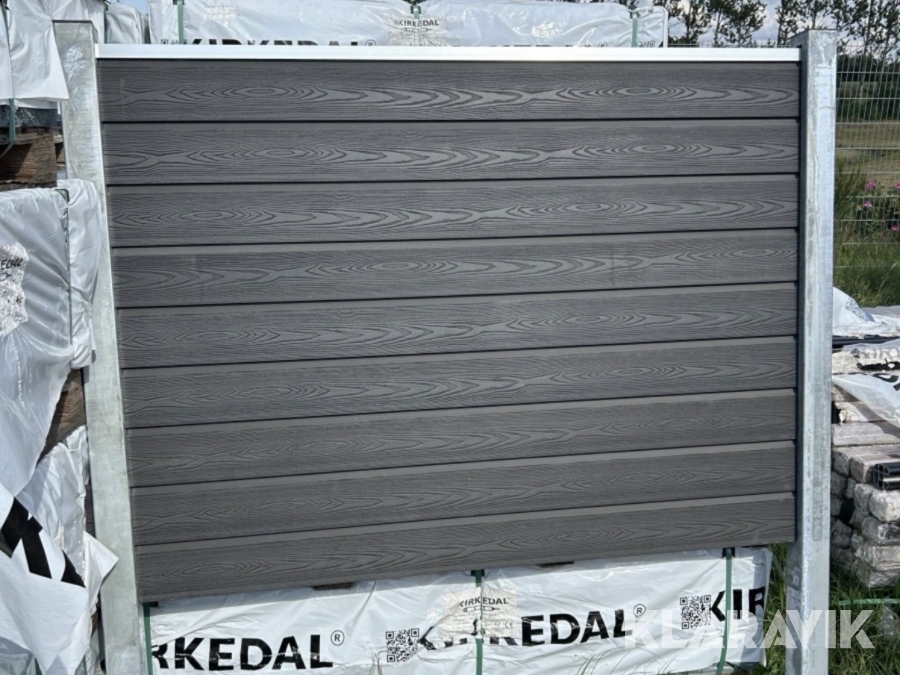 Komposithegn sort med alu stolper Kirkedal K1 3D Wood Grain 112 styk